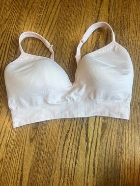 Light Pink Seamless Wireless Bra - Comfortable Everyday Support